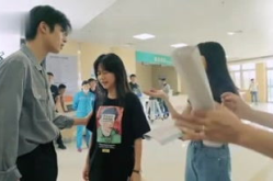 娱乐吃瓜小助理,助理视角下的明星真实生活