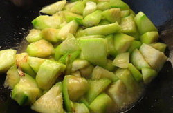 丝瓜做法大全 菜谱,八种家常做法，夏日清爽必备
